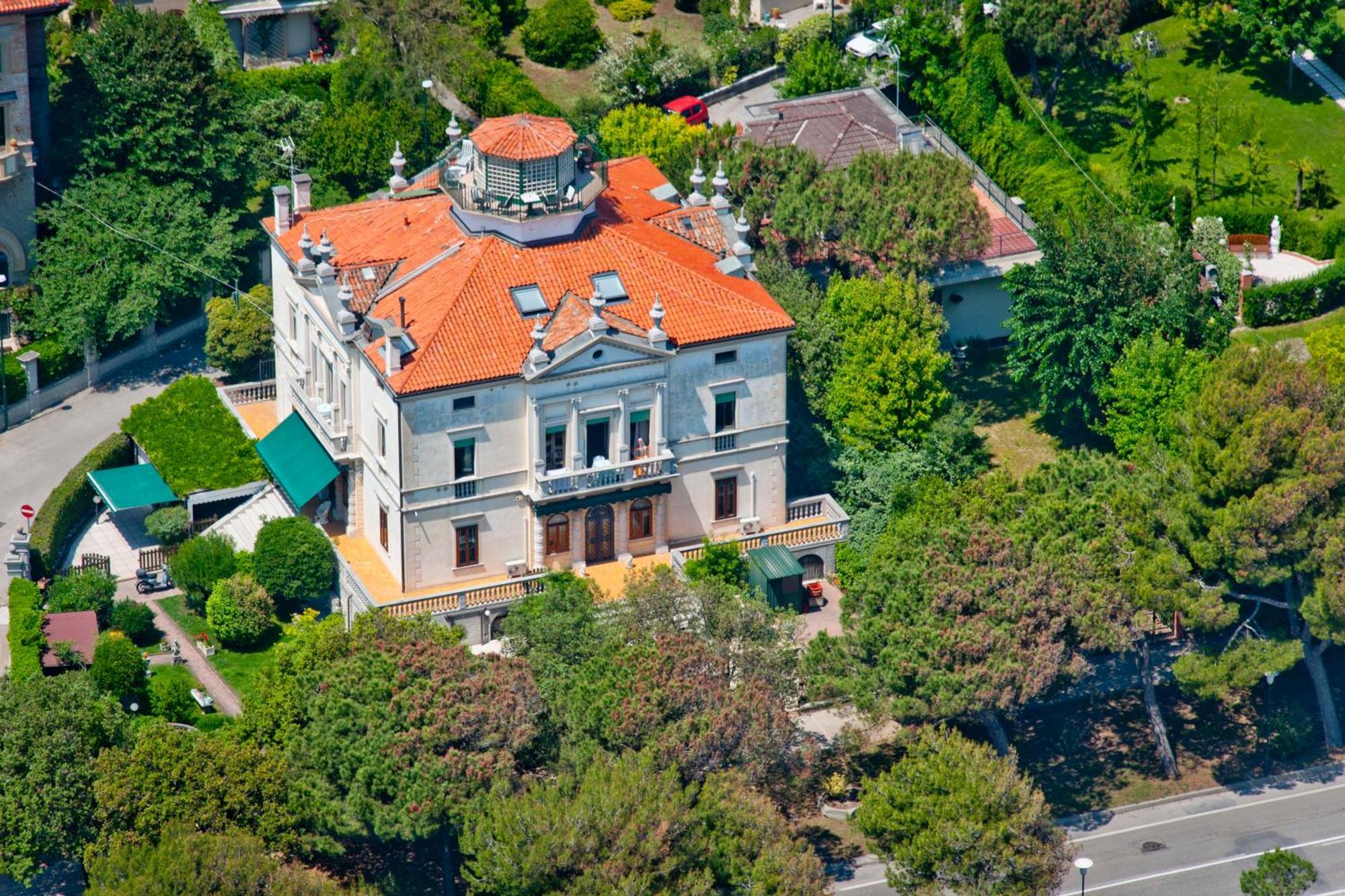 Villa Gabriella B&B - Apartments Lido di Venezia Bagian luar foto