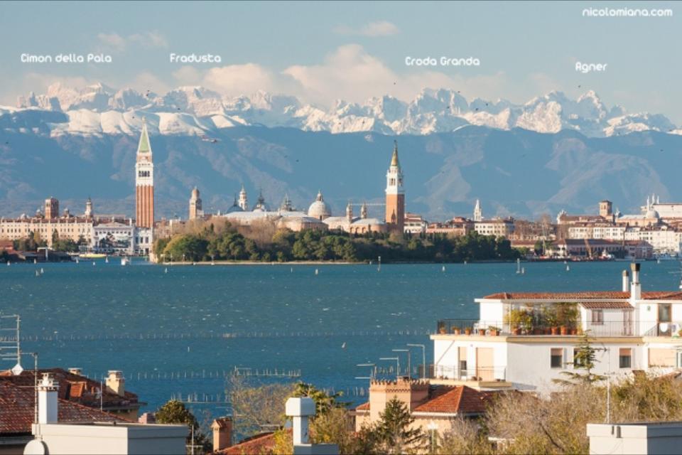 Villa Gabriella B&B - Apartments Lido di Venezia Bagian luar foto
