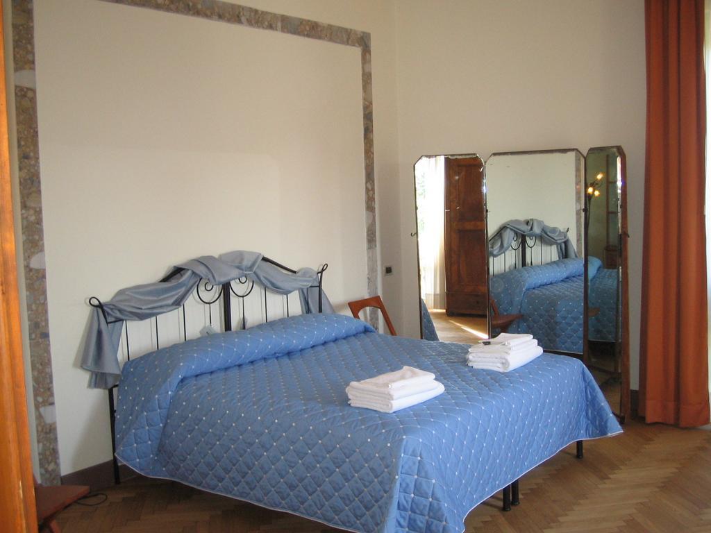 Villa Gabriella B&B - Apartments Lido di Venezia Bagian luar foto